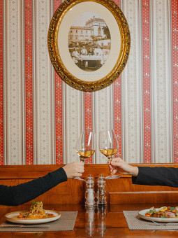Degustační 8 chodové menu s vinnou degustací pro 2 osoby
