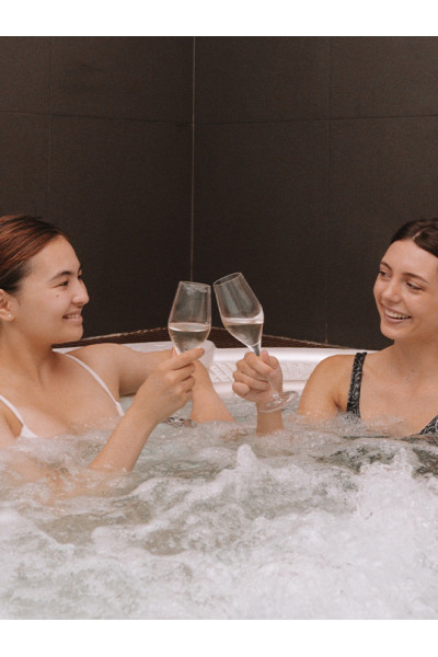 Privátní whirlpool pro 2 osoby (50 min)